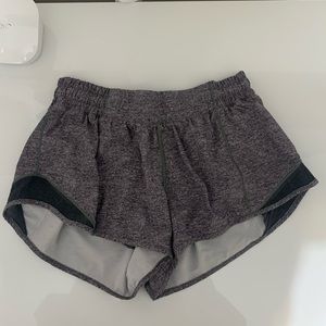 Lululemon low rise 2.5” grey shorts